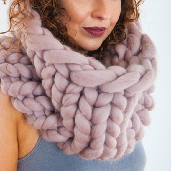 Accessories - LAST CHANCE Merino Wool Chunky Knit Infinity Scarf